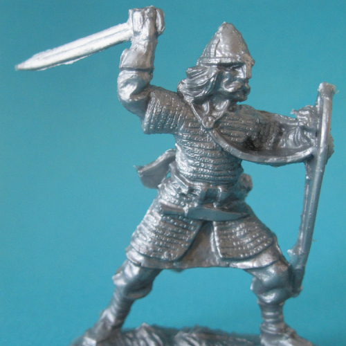 Saxon avec épée et bouclier oblong.