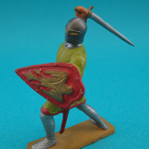 6053 Chevalier combattant avec épée et bouclier (3).