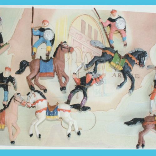 Boîte N°231 - Ben Yusuf - 2 piétons Moros et 5 cavaliers Moros (Photo extraite du livre en référence de Juan Hermida).