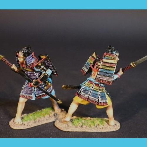 GMP0023MD  Samouraïs se défendant avec naginata (2 figurines).
