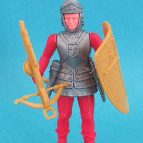 4. Arbalétrier avec arbalète, bouclier et casque à plumet.