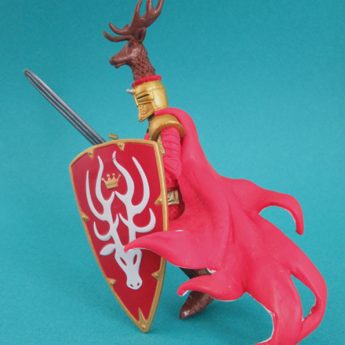39911   Maître d'armes cimier cerf rouge.