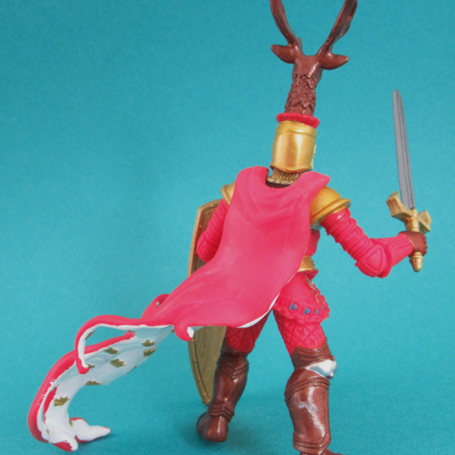 39911   Maître d'armes cimier cerf rouge.