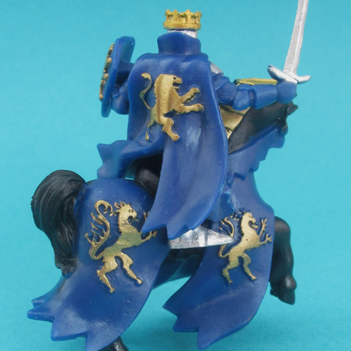 33016  Le Roi Lion à cheval.
