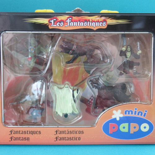 33004   Malette Mini fantastiques 1 (5 piétons et 1 cheval - 2009).