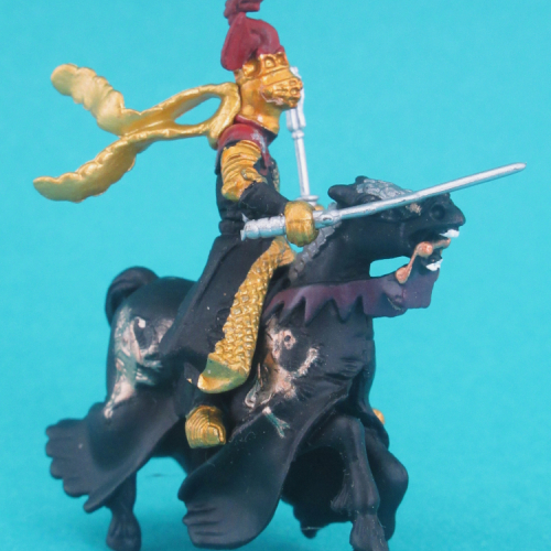 33004   Prince des ténèbres à cheval (2009).