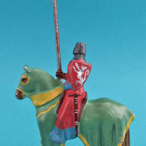 LR01 Cavalier jouteur avec lance portée (bouclier détachable - héraldique : lion)