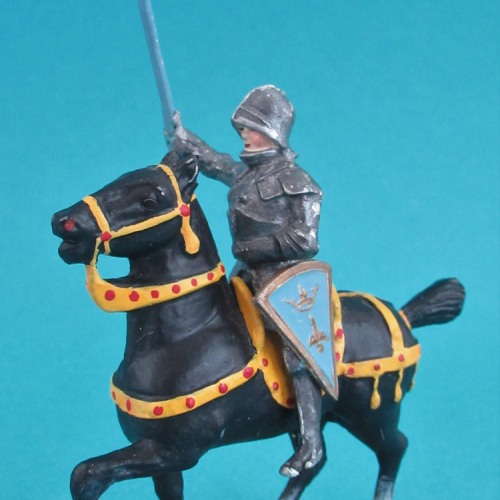 Chevalier à cheval, casque salade avec lance, pennon, étendard, avec ou sans bouclier (3).