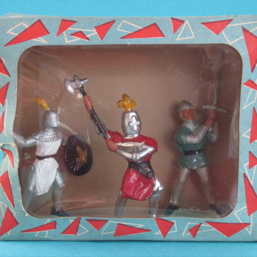 Boîte Guilbert contenant 3 figurines.