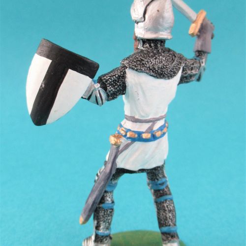 Chevalier barbu avec épée, écu et casque visière ouverte - HS051.