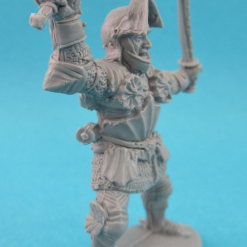05. Chevalier avec épée et marteau d'armes.