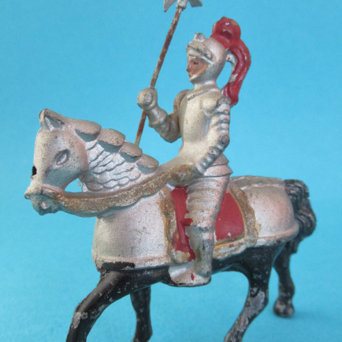 Nr 6110b Cavalier en armure avec hallebarde, cheval au pas (non repris au catalogue).