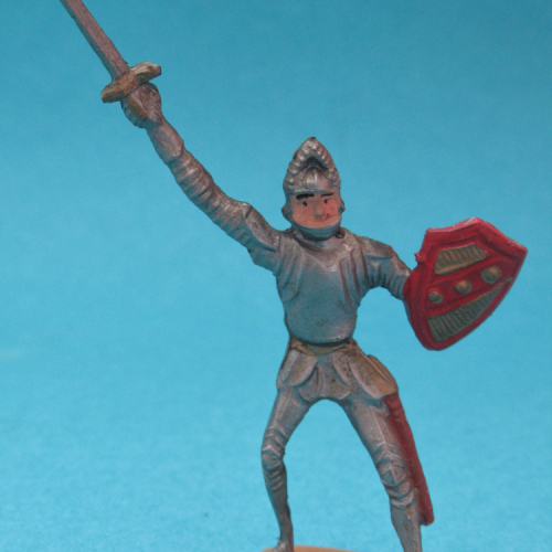 351 Chevalier avec épée, écu et casque.