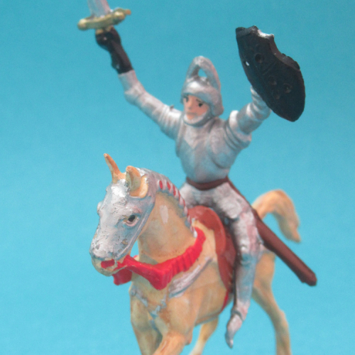 360 Chevalier avec épée et écu brandis (cheval Nr 223).