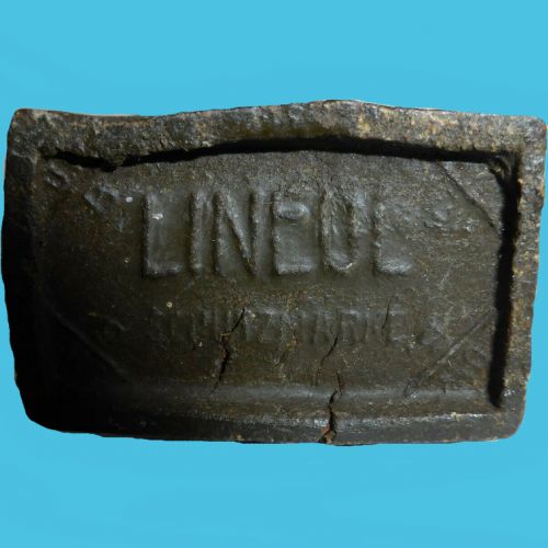 Inscriptions sous le socle (Linéol Schutzmarke - Linéol marque déposée).