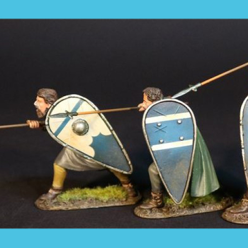 NM018A   Set de 3 lanciers français, tête nue et bouclier oblong.
