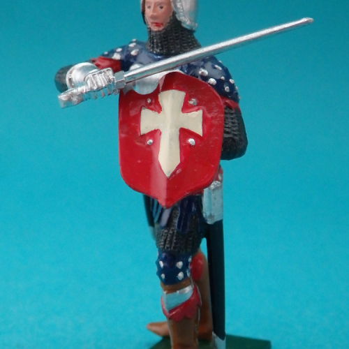 Chevalier avançant avec épée et bouclier.