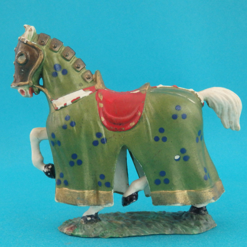 Cheval carapaçonné - 1961 - ajout croissant de lune sur la selle.