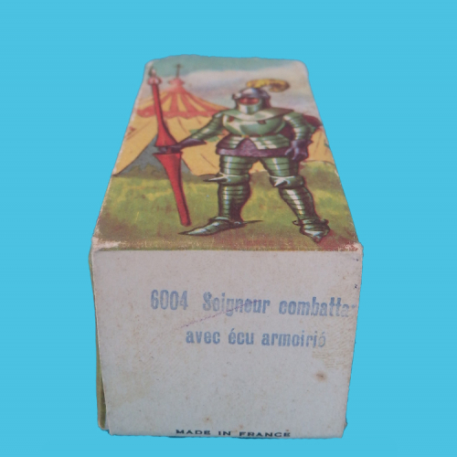 Référence de la figurine sur le dessous de la boîte.