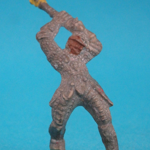 TM02 Chevalier avec masse d'armes (en gomme 4 cm).