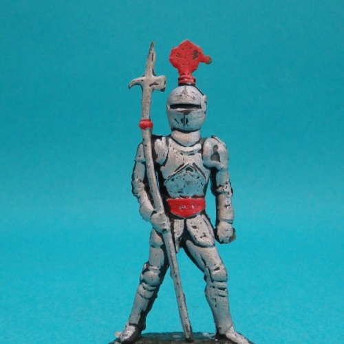 2. Chevalier avec lance-marteau.