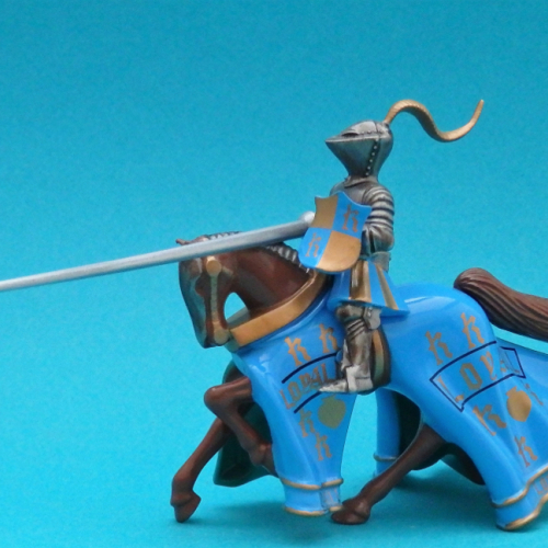 Nr 08762 Set en boîte - chevalier à cheval bleu et or avec lance.