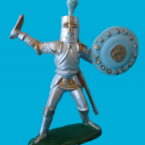 CYR08 Chevalier avec heaume, épée et bouclier Tête de cheval.
