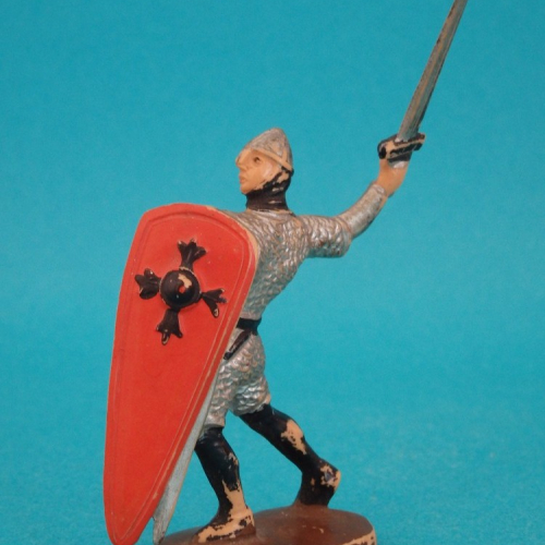 1. Normand avec épée brandie et bouclier oblong.