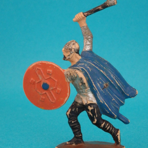 3. Viking avec hache et bouclier.
