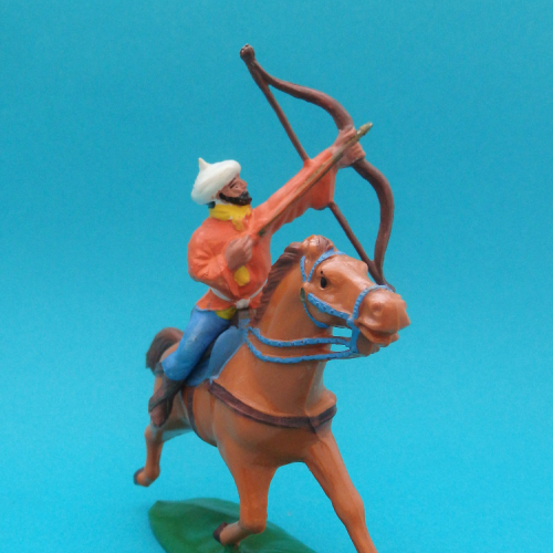 9. Archer sarrasin avec arc et flèche à cheval.