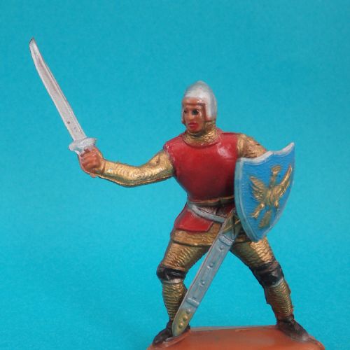 001  Chevalier avec boulcier griffon, bras levé avec épée.