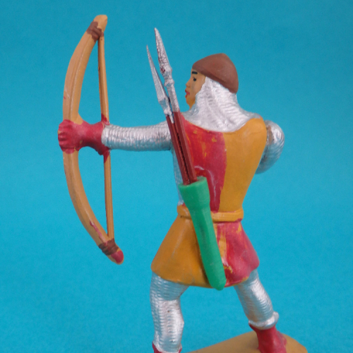 010   Archer avec carquois javelines portant cervelière en demi-sphère.
