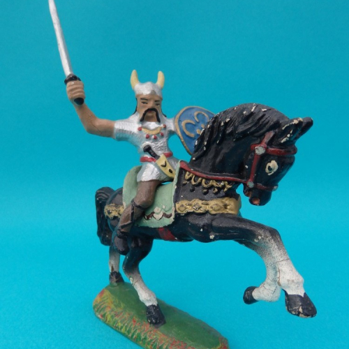 1/34 Guerrier à cheval avec épée.