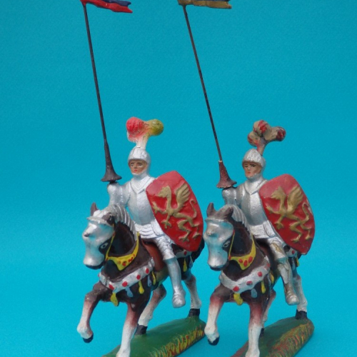 2/30 Chevalier avec bannière