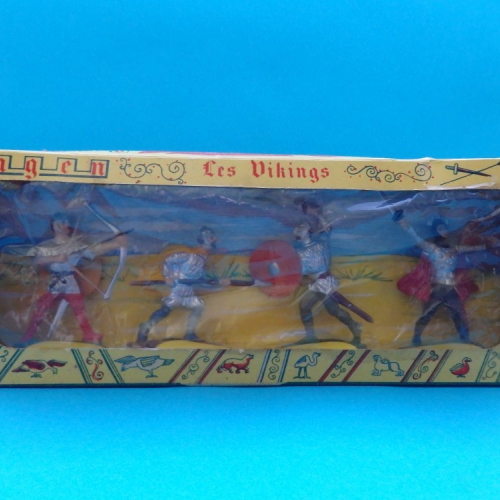La boîte de la série complète des 5 figurines.