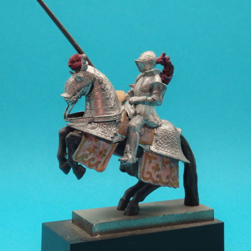 07. Armure "Frondes et Nuages" pour les joutes et la guerre de Charles I d'Espagne.