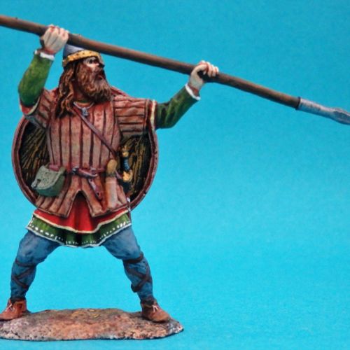 Viking avec lance et bouclier.