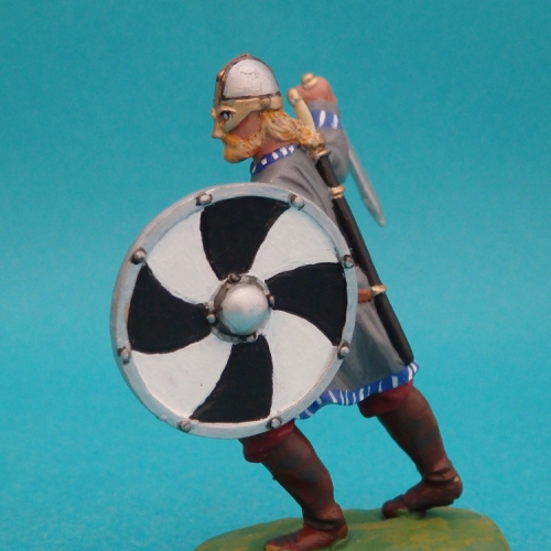 03. Viking attaquant avec épée.