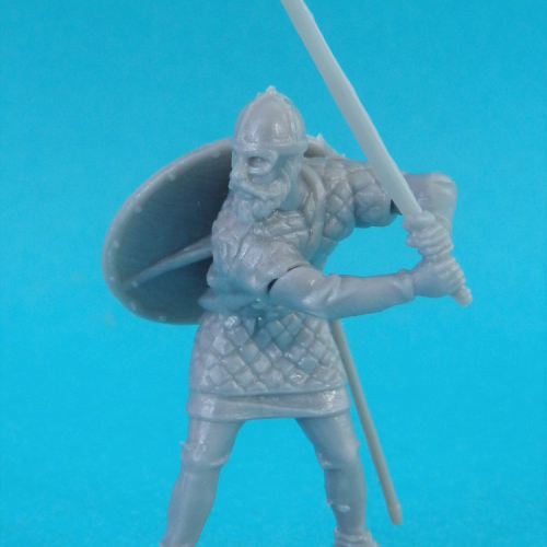 4. Viking avec épée et bouclier sur le dos.