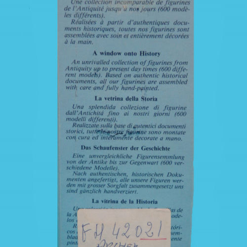 Dos de la boîte avec référence de la figurine.