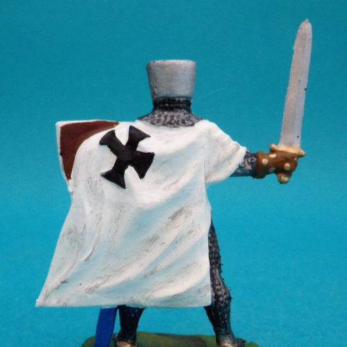 1. Chevalier avec épée et bouclier.