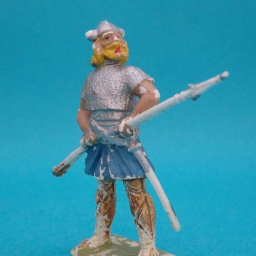 6. Viking avec lance pointée.