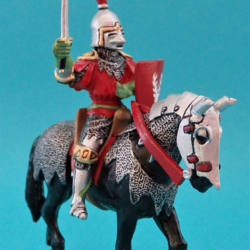 SJ-03b Chevalier sur cheval bardé (type II) avec épée, écu et casque à un plumet (XVe siècle).