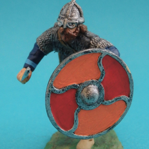 04. Viking courant avec épée et bouclier.