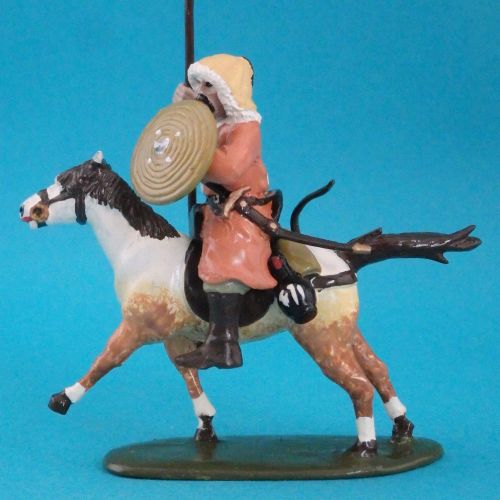Mongol cavalier léger avec lance.