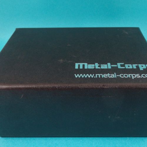 Boîte d'emballage Metal-Corps.