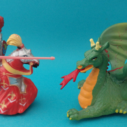 Set 7755 - Chevalier Siver Knight affrontant le dragon.