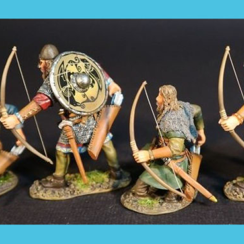 VIK40N    Set de 4 vikings archers main au carquois, regroupant les poses 40A/40B.