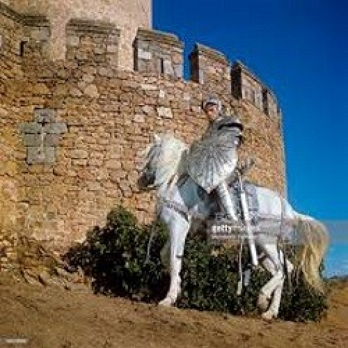 Lancelot et son bouclier, photo extraite du film « Camelot », Warner Broos. pictures.